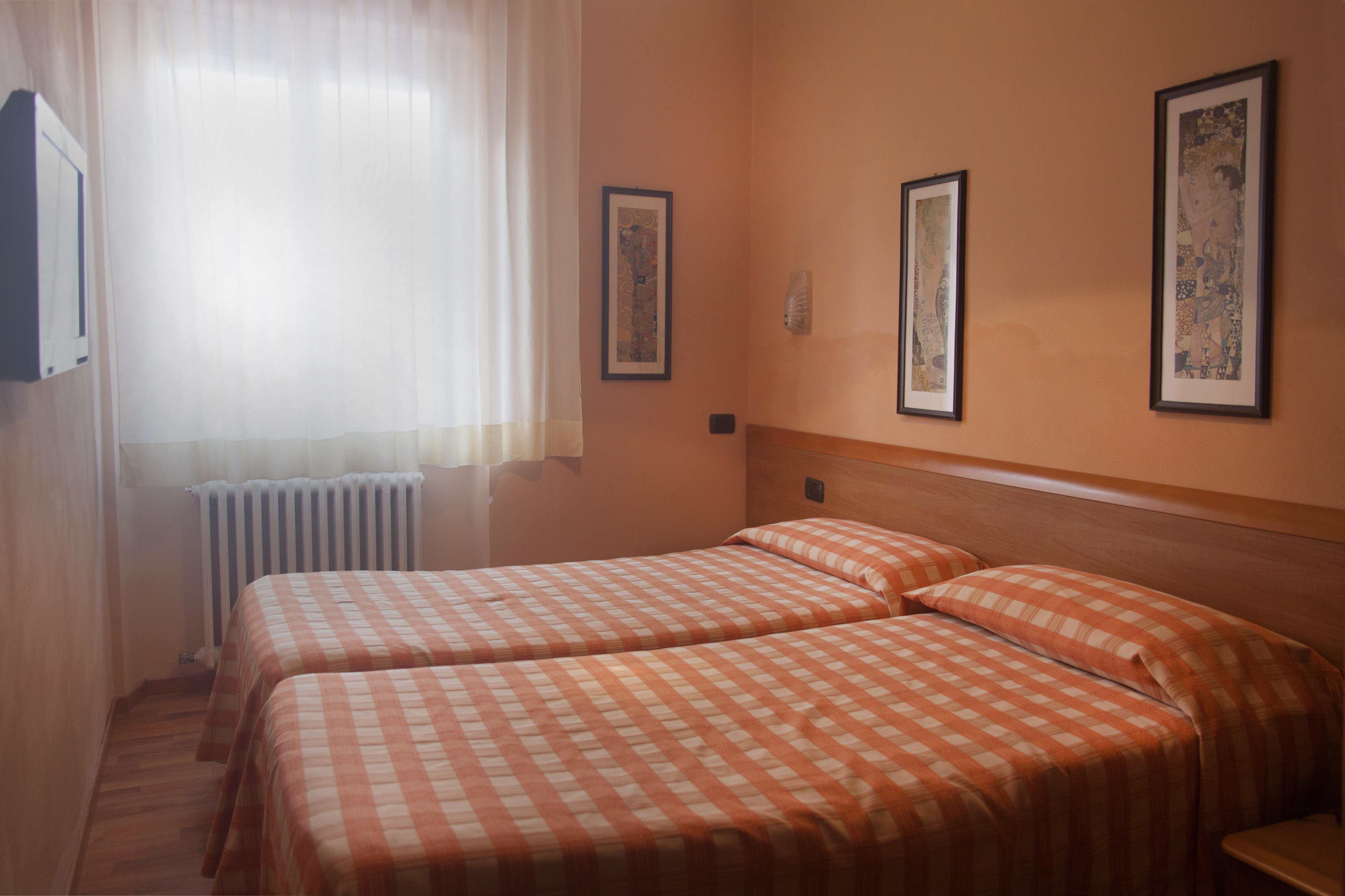 Hotel Bernardino Лукка Экстерьер фото