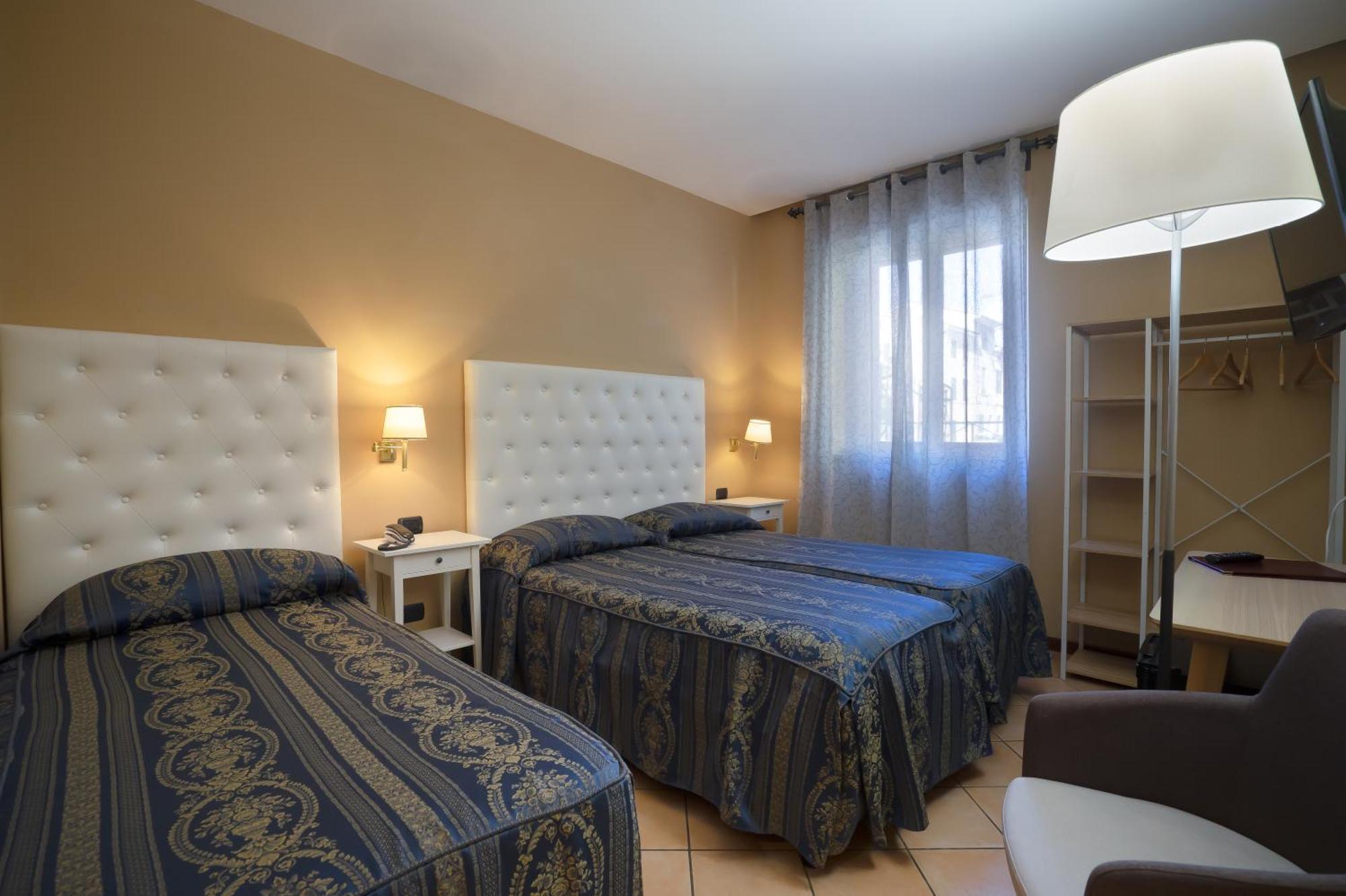 Hotel Bernardino Лукка Экстерьер фото