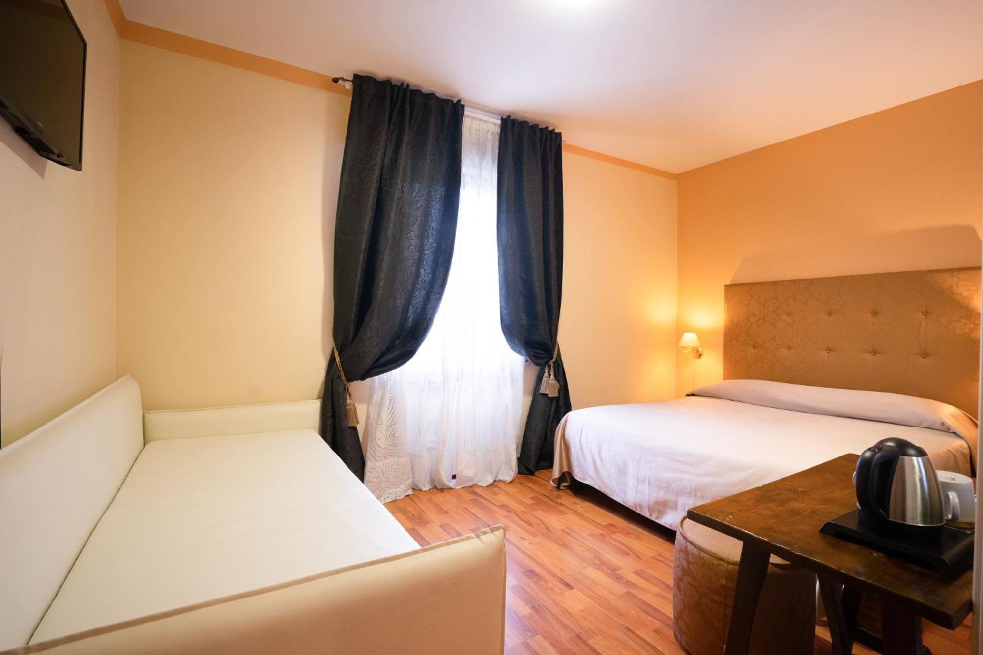 Hotel Bernardino Лукка Экстерьер фото