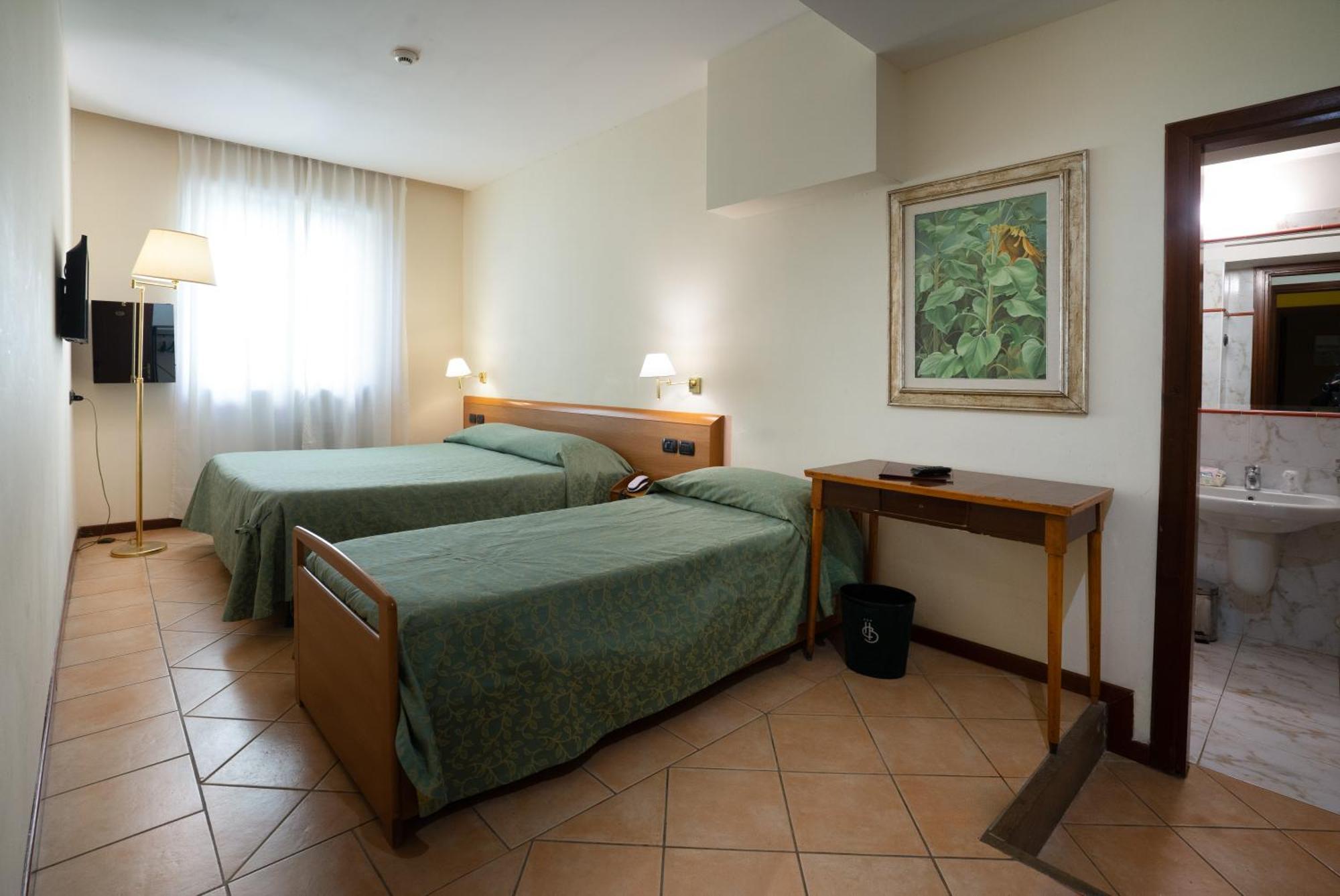 Hotel Bernardino Лукка Экстерьер фото