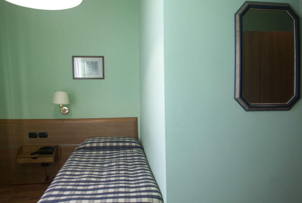 Hotel Bernardino Лукка Экстерьер фото