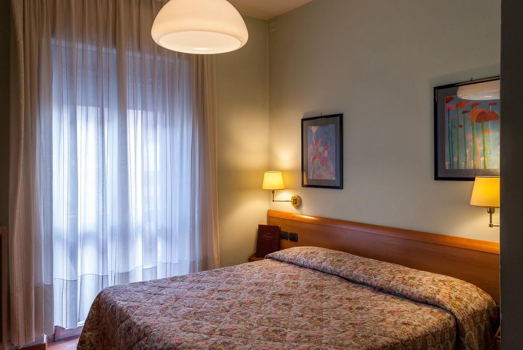 Hotel Bernardino Лукка Экстерьер фото