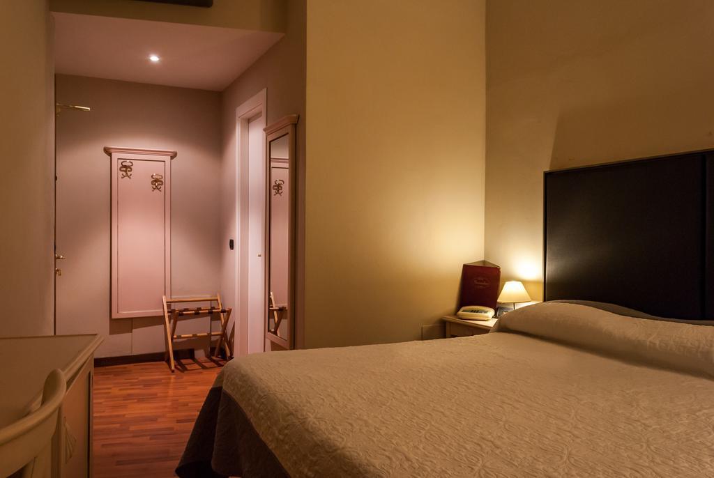 Hotel Bernardino Лукка Экстерьер фото